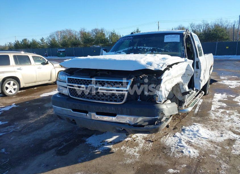Photo 2 of 2005 Chevrolet Silverado 2500HD LS (VIN 1GCHK29295E323096)
