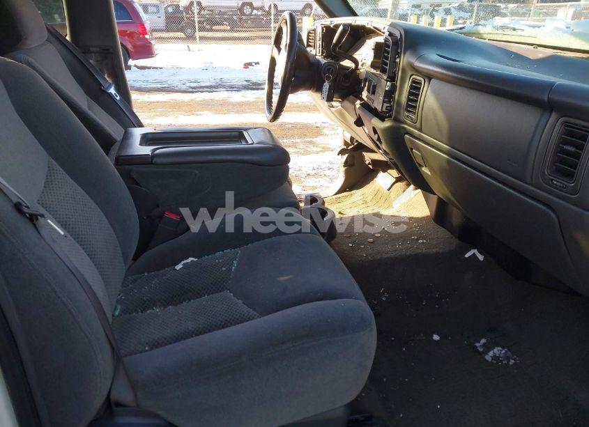 Photo 5 of 2005 Chevrolet Silverado 2500HD LS (VIN 1GCHK29295E323096)