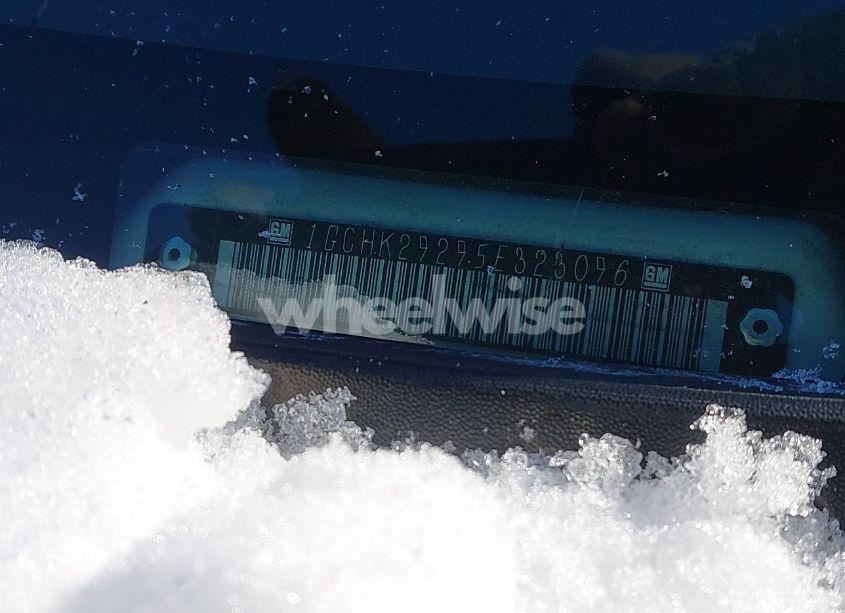 Photo 9 of 2005 Chevrolet Silverado 2500HD LS (VIN 1GCHK29295E323096)