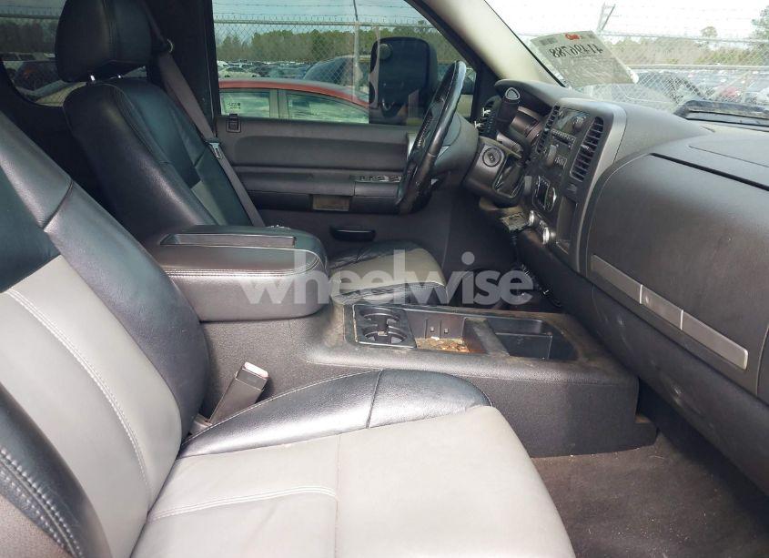 Photo 5 of 2008 Chevrolet Silverado 2500HD LT2 (VIN 1GCHK29608E107676)