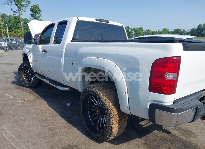 Photo 3 of 2008 Chevrolet Silverado 2500HD WORK TRUCK (VIN 1GCHK29618E211352)