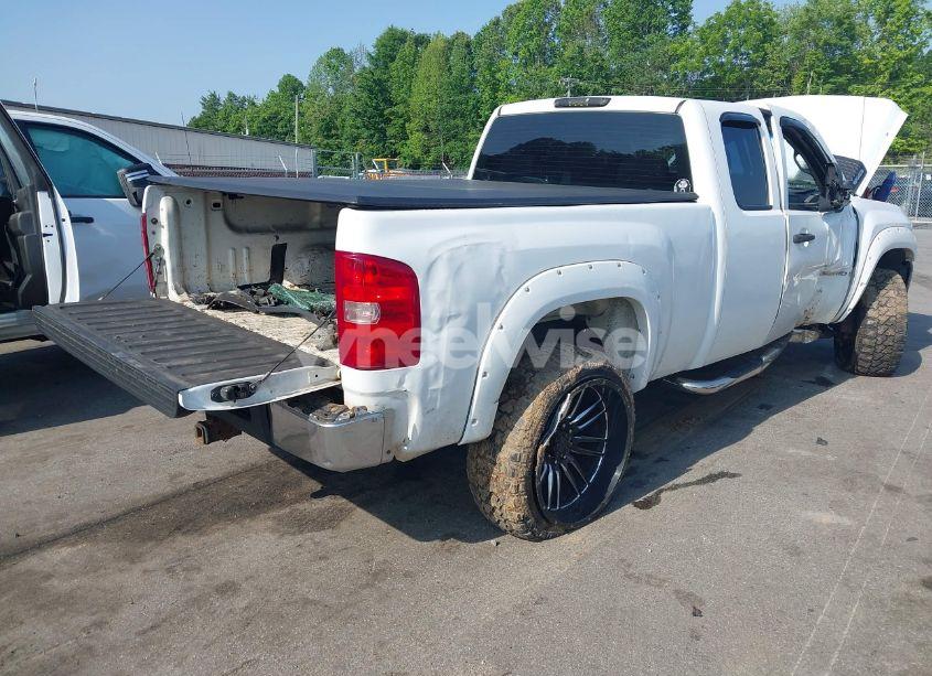 Photo 4 of 2008 Chevrolet Silverado 2500HD WORK TRUCK (VIN 1GCHK29618E211352)