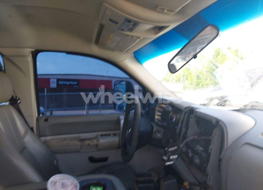Photo 5 of 2008 Chevrolet Silverado 2500HD WORK TRUCK (VIN 1GCHK29618E211352)