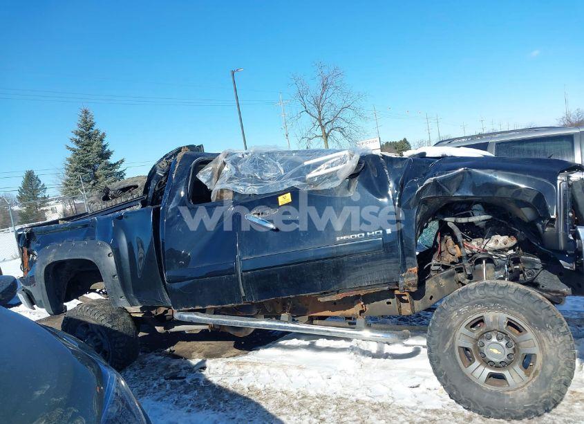 Photo 13 of 2007 Chevrolet Silverado 2500HD LT1/LT2/LTZ/WORK TRUCK (VIN 1GCHK29637E519461)