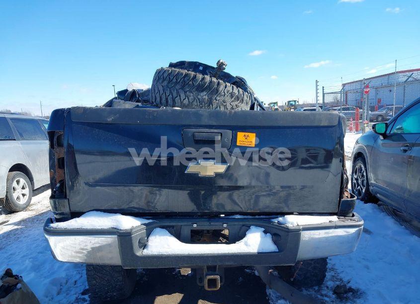 Photo 16 of 2007 Chevrolet Silverado 2500HD LT1/LT2/LTZ/WORK TRUCK (VIN 1GCHK29637E519461)