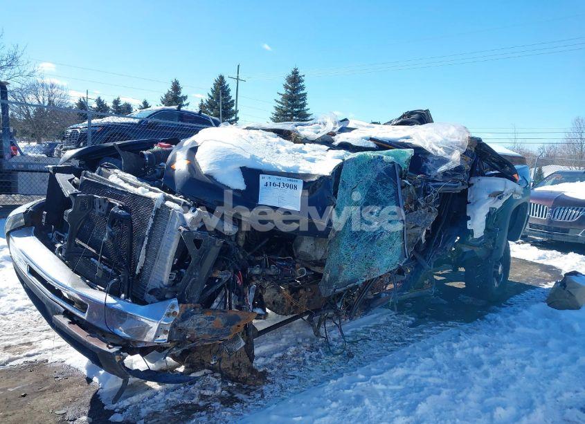 Photo 2 of 2007 Chevrolet Silverado 2500HD LT1/LT2/LTZ/WORK TRUCK (VIN 1GCHK29637E519461)
