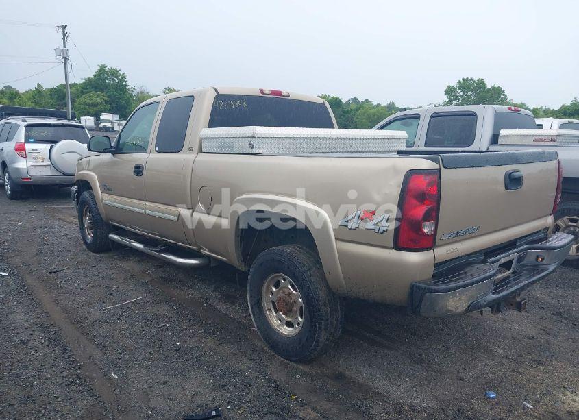 Photo 3 of 2007 Chevrolet Silverado 2500HD CLASSIC LT1 (VIN 1GCHK29D07E141713)