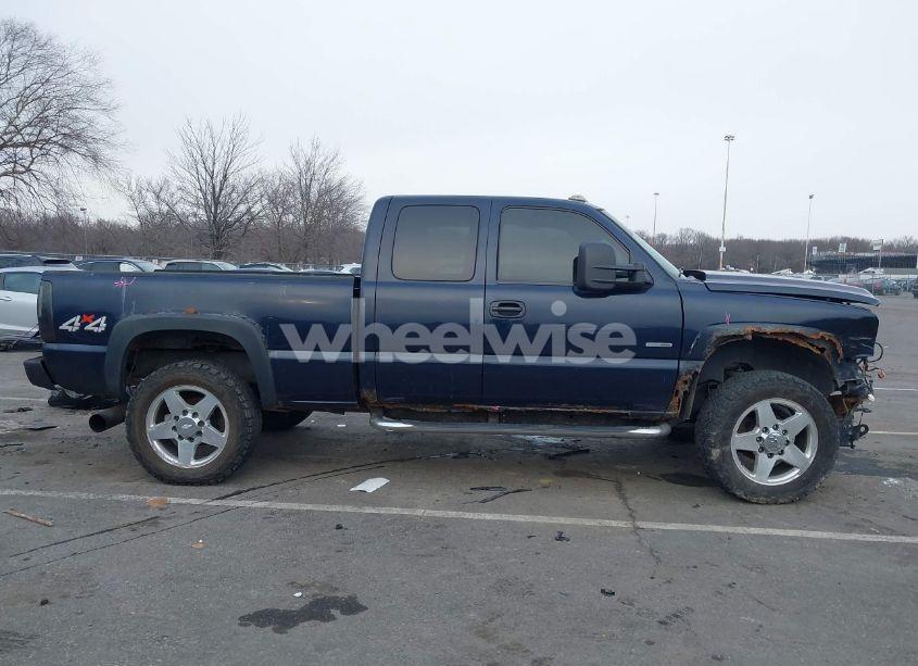 Photo 13 of 2006 Chevrolet Silverado 2500HD LT2 (VIN 1GCHK29D16E287438)