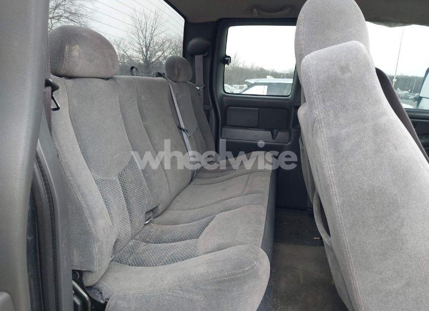 Photo 8 of 2006 Chevrolet Silverado 2500HD LT2 (VIN 1GCHK29D16E287438)