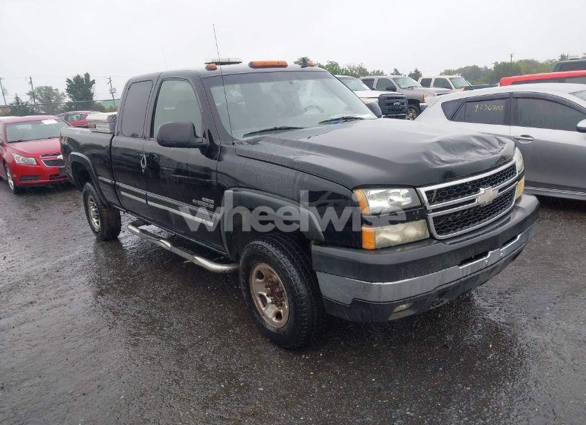 2007 Chevrolet Silverado 2500HD CLASSIC LT1 (VIN 1GCHK29D17E165843) main photo
