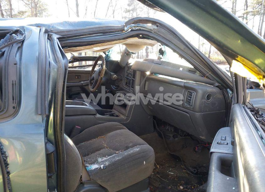 Photo 5 of 2006 Chevrolet Silverado 2500HD (VIN 1GCHK29D46E177127)