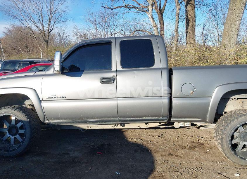 Photo 14 of 2006 Chevrolet Silverado 2500HD LT2 (VIN 1GCHK29D66E255102)
