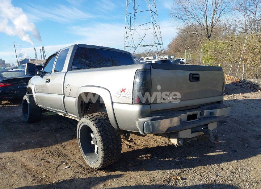 Photo 3 of 2006 Chevrolet Silverado 2500HD LT2 (VIN 1GCHK29D66E255102)