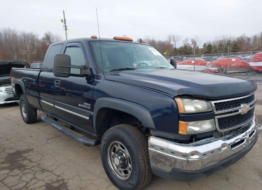 2006 Chevrolet Silverado 2500HD LT1 (VIN 1GCHK29D66E287323) main photo