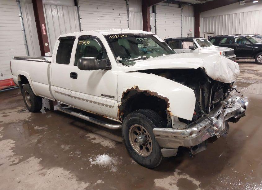 2005 Chevrolet Silverado 2500HD LS (VIN 1GCHK29G15E109618) main photo