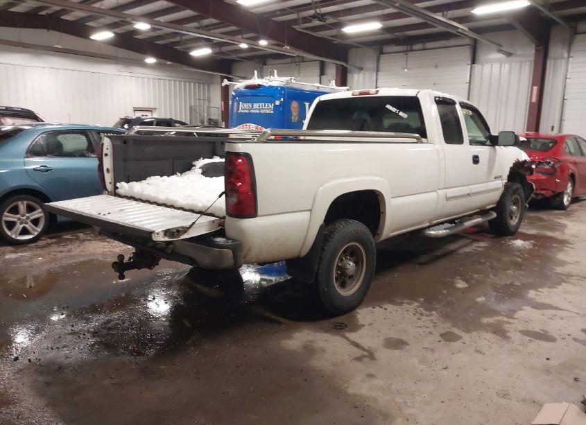 Photo 4 of 2005 Chevrolet Silverado 2500HD LS (VIN 1GCHK29G15E109618)