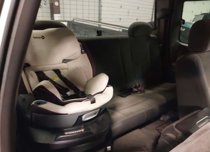 Photo 8 of 2005 Chevrolet Silverado 2500HD LS (VIN 1GCHK29G15E109618)