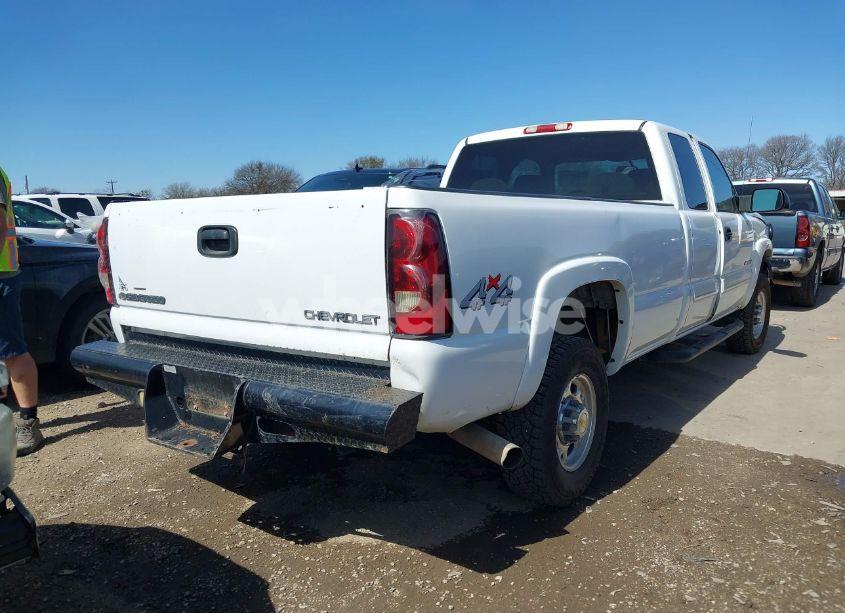 Photo 4 of 2005 Chevrolet Silverado 2500HD LS (VIN 1GCHK29G65E158233)