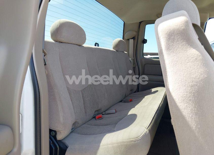 Photo 8 of 2005 Chevrolet Silverado 2500HD LS (VIN 1GCHK29G65E158233)