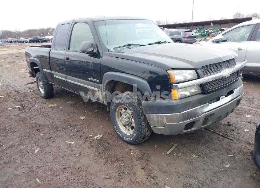 2003 Chevrolet Silverado 2500HD LS/LT (VIN 1GCHK29GX3E178174) main photo