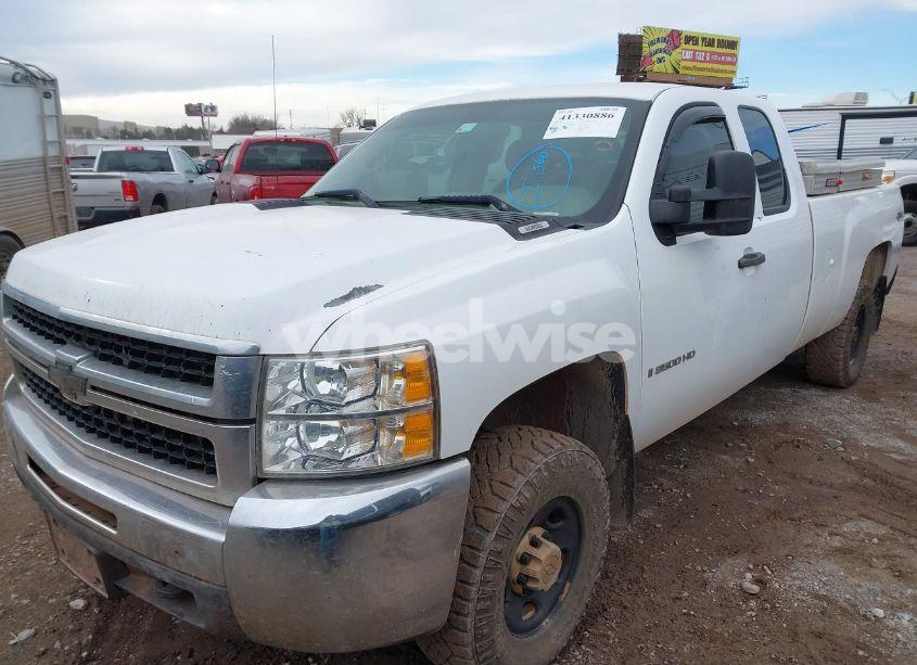 Photo 2 of 2008 Chevrolet Silverado 2500HD WORK TRUCK (VIN 1GCHK29K98E172362)