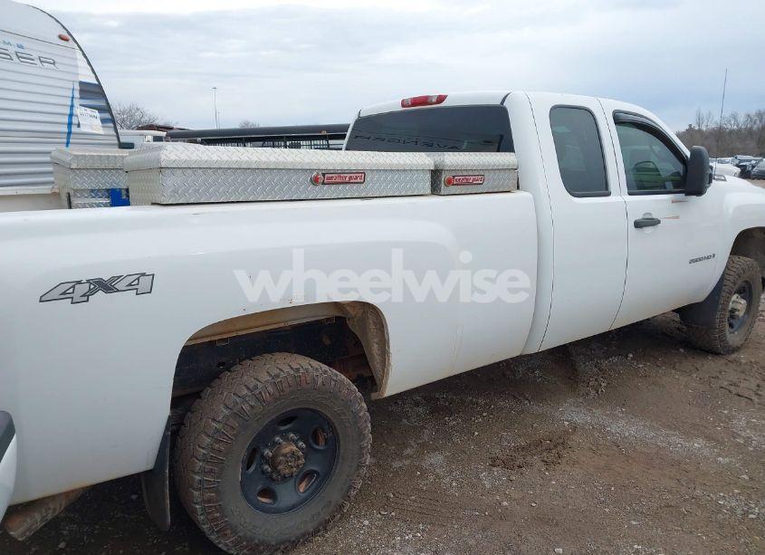 Photo 4 of 2008 Chevrolet Silverado 2500HD WORK TRUCK (VIN 1GCHK29K98E172362)