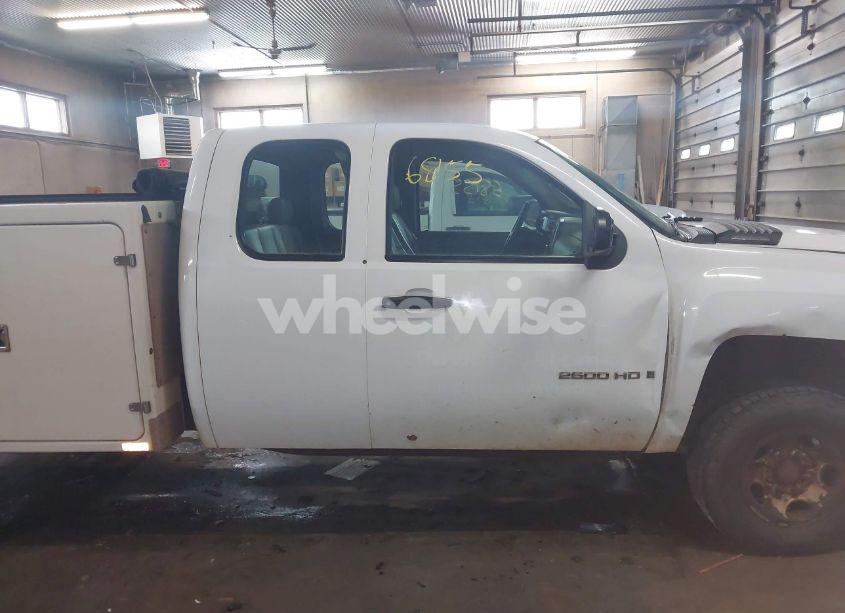 Photo 13 of 2008 Chevrolet Silverado 2500HD WORK TRUCK (VIN 1GCHK29K98E181238)