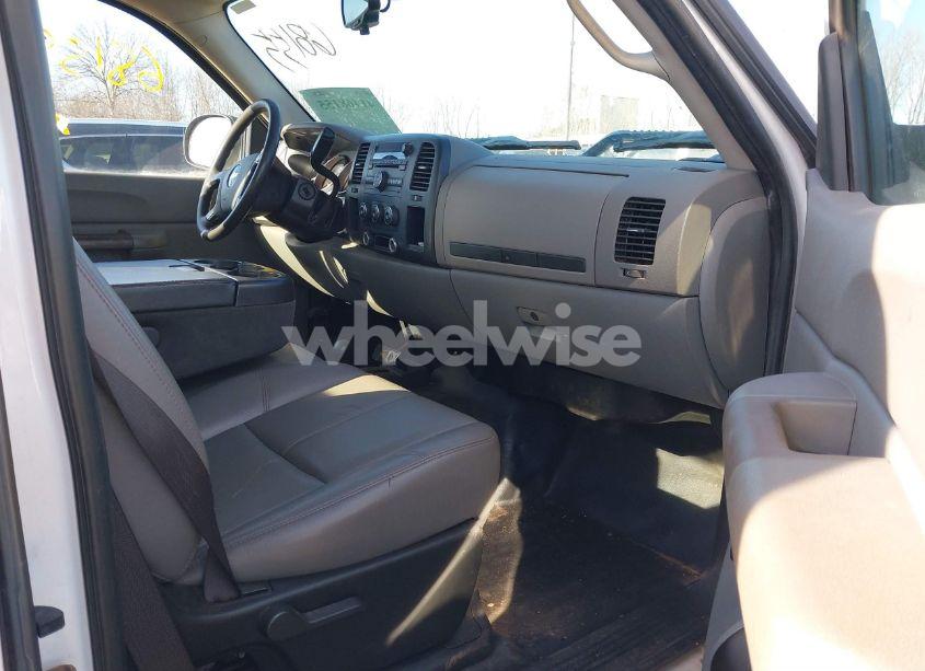 Photo 5 of 2008 Chevrolet Silverado 2500HD WORK TRUCK (VIN 1GCHK29K98E181238)