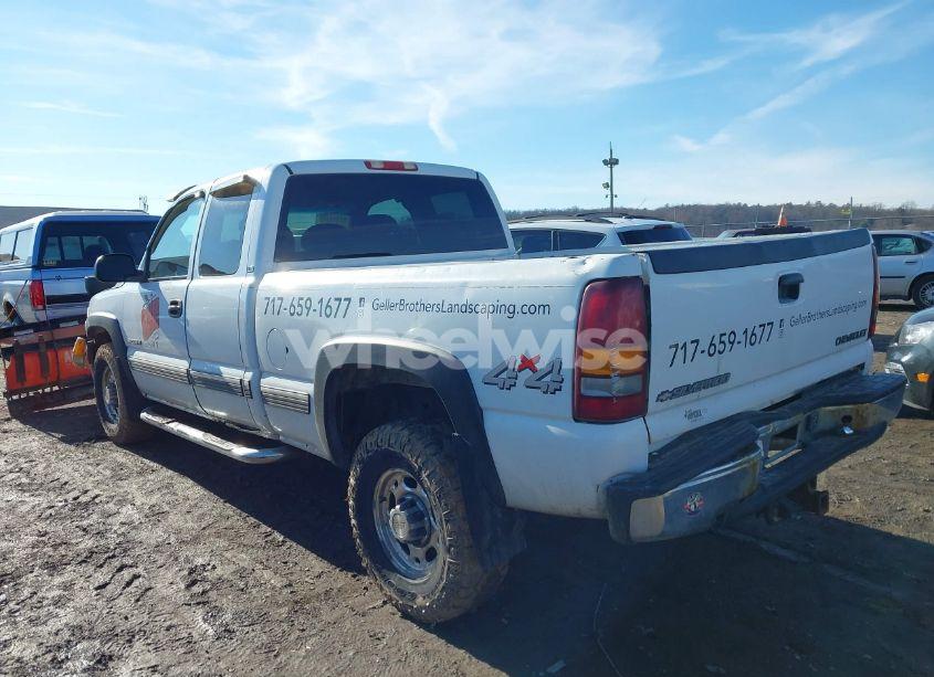 Photo 3 of 2001 Chevrolet Silverado 2500HD LS (VIN 1GCHK29U01E270784)