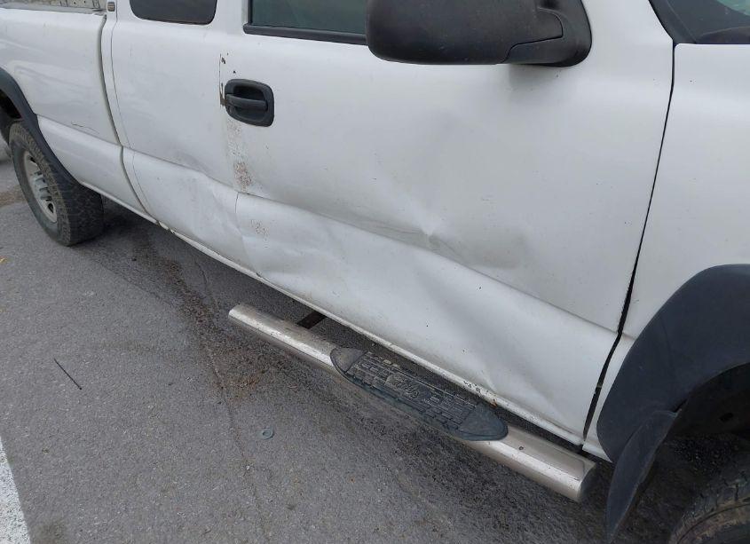 Photo 12 of 2002 Chevrolet Silverado 2500HD (VIN 1GCHK29U02E162280)