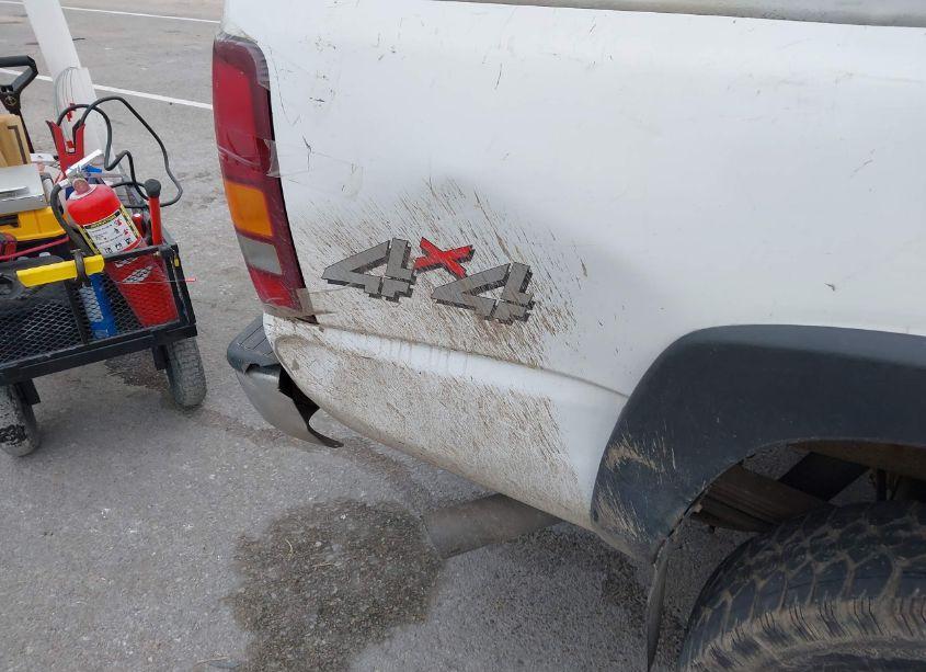 Photo 13 of 2002 Chevrolet Silverado 2500HD (VIN 1GCHK29U02E162280)