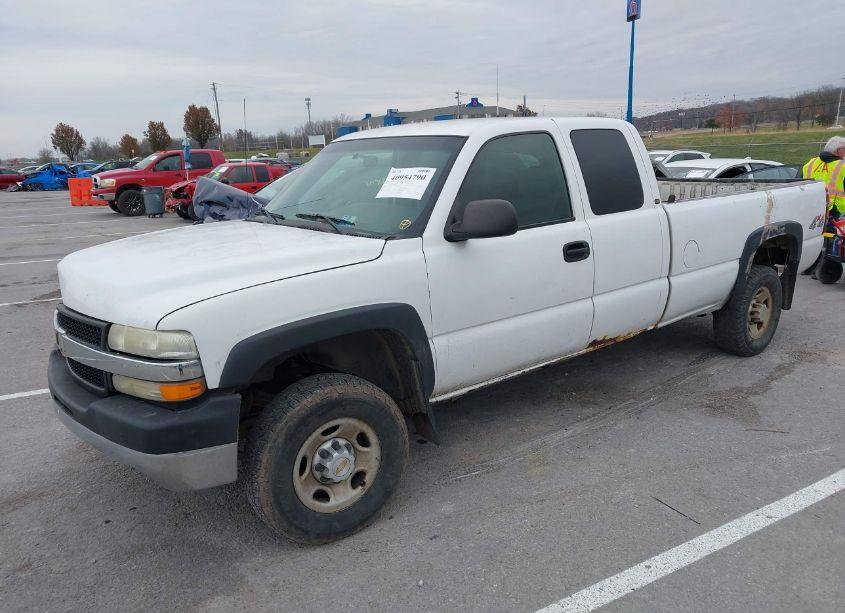 Photo 2 of 2002 Chevrolet Silverado 2500HD (VIN 1GCHK29U02E162280)