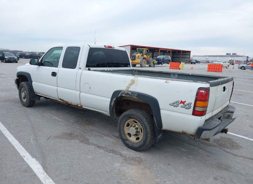 Photo 3 of 2002 Chevrolet Silverado 2500HD (VIN 1GCHK29U02E162280)