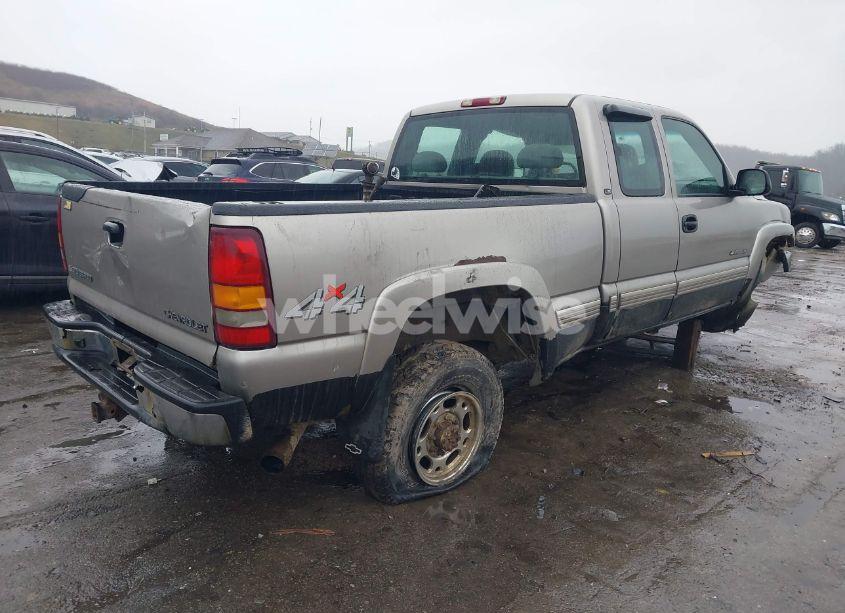 Photo 4 of 2002 Chevrolet Silverado 2500HD LS (VIN 1GCHK29U02E166989)