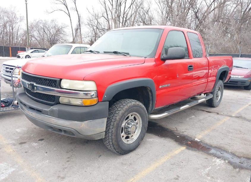 Photo 2 of 2002 Chevrolet Silverado 2500HD (VIN 1GCHK29U02E278367)