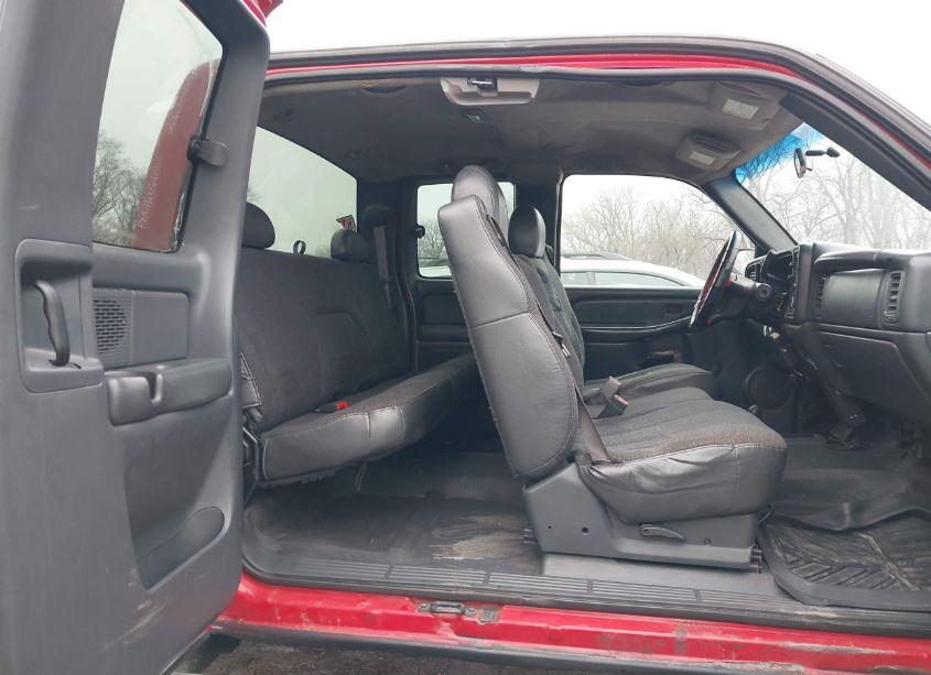 Photo 8 of 2002 Chevrolet Silverado 2500HD (VIN 1GCHK29U02E278367)