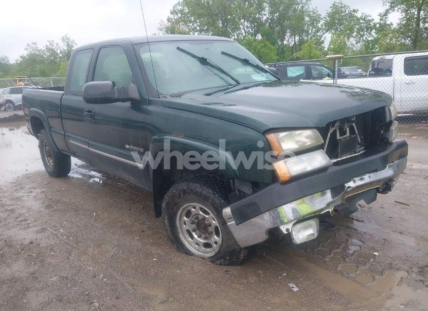 2004 Chevrolet Silverado 2500HD LS (VIN 1GCHK29U04E108433) main photo