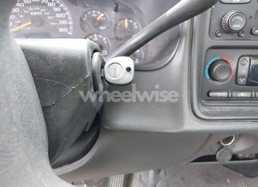 Photo 11 of 2004 Chevrolet Silverado 2500HD LS (VIN 1GCHK29U04E108433)