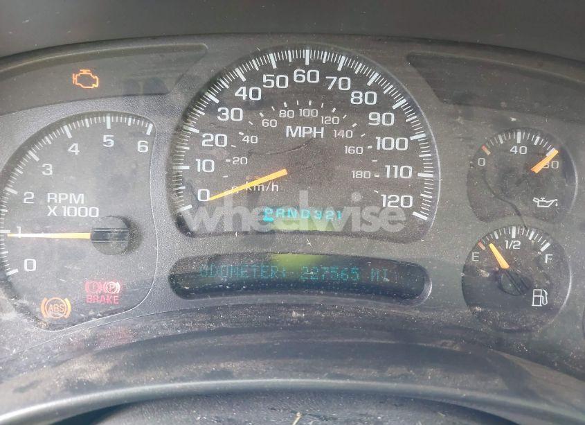 Photo 7 of 2004 Chevrolet Silverado 2500HD LS (VIN 1GCHK29U04E108433)