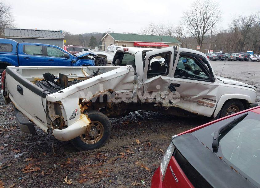Photo 13 of 2004 Chevrolet Silverado 2500HD LS (VIN 1GCHK29U04E110022)