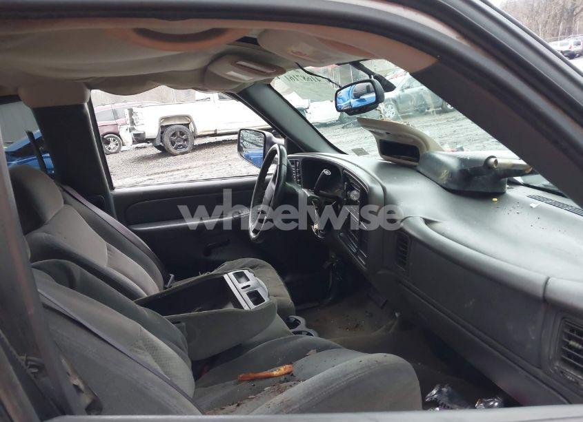 Photo 5 of 2004 Chevrolet Silverado 2500HD LS (VIN 1GCHK29U04E110022)