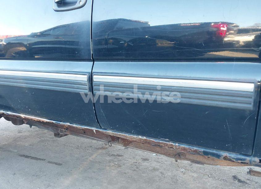 Photo 15 of 2002 Chevrolet Silverado 2500HD LT (VIN 1GCHK29U12E295582)