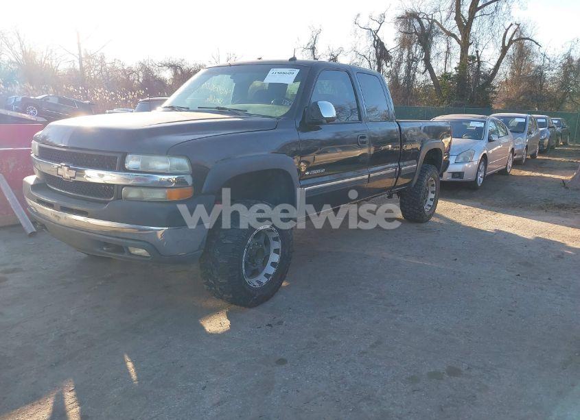 Photo 2 of 2002 Chevrolet Silverado 2500HD LT (VIN 1GCHK29U12E295582)