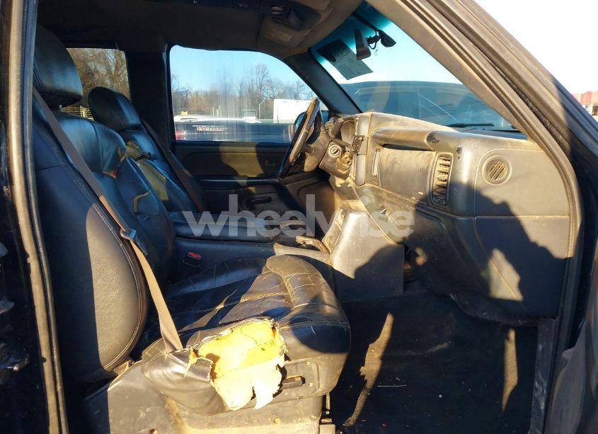 Photo 5 of 2002 Chevrolet Silverado 2500HD LT (VIN 1GCHK29U12E295582)