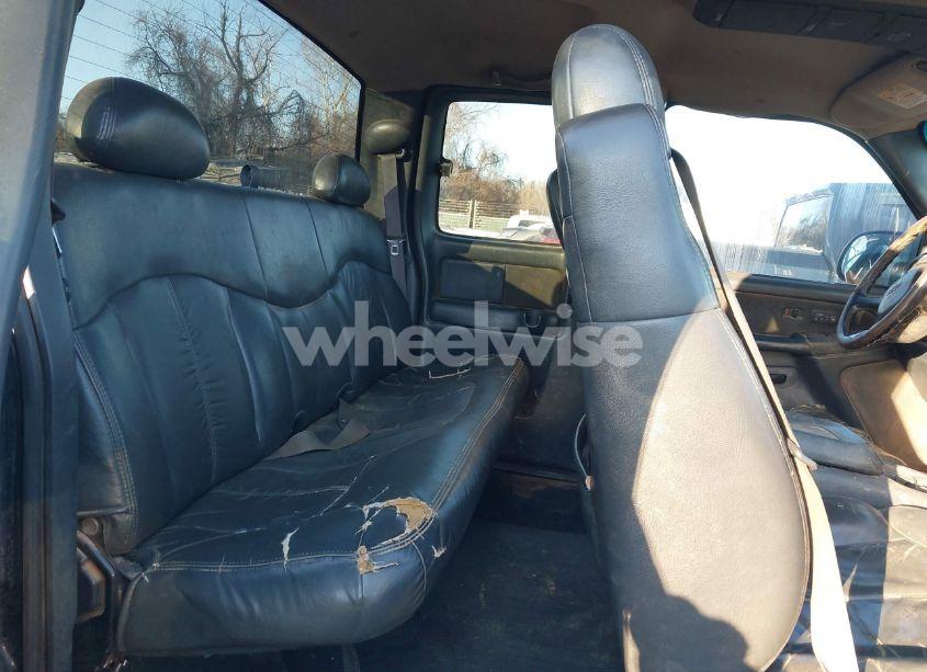 Photo 8 of 2002 Chevrolet Silverado 2500HD LT (VIN 1GCHK29U12E295582)