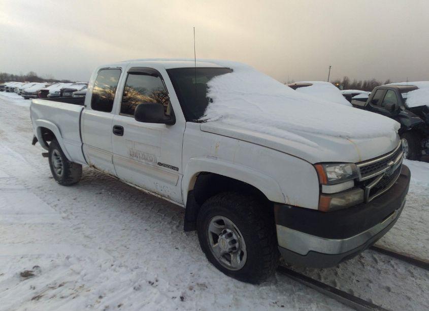 2005 Chevrolet Silverado 2500HD LS (VIN 1GCHK29U15E167430) main photo