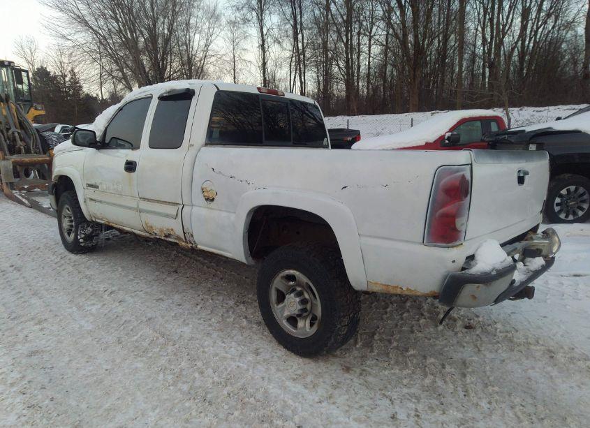 Photo 3 of 2005 Chevrolet Silverado 2500HD LS (VIN 1GCHK29U15E167430)