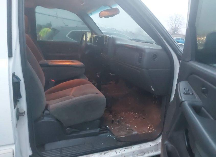 Photo 5 of 2005 Chevrolet Silverado 2500HD LS (VIN 1GCHK29U15E167430)