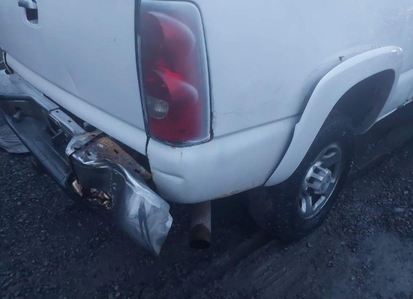 Photo 6 of 2005 Chevrolet Silverado 2500HD LS (VIN 1GCHK29U15E167430)