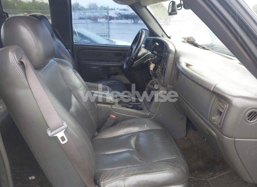 Photo 5 of 2005 Chevrolet Silverado 2500HD LT (VIN 1GCHK29U15E309839)